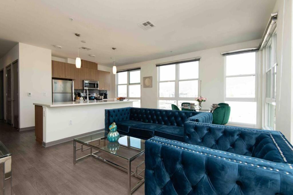 Centrally Located Apartments With Free Parking Glendale Bagian luar foto