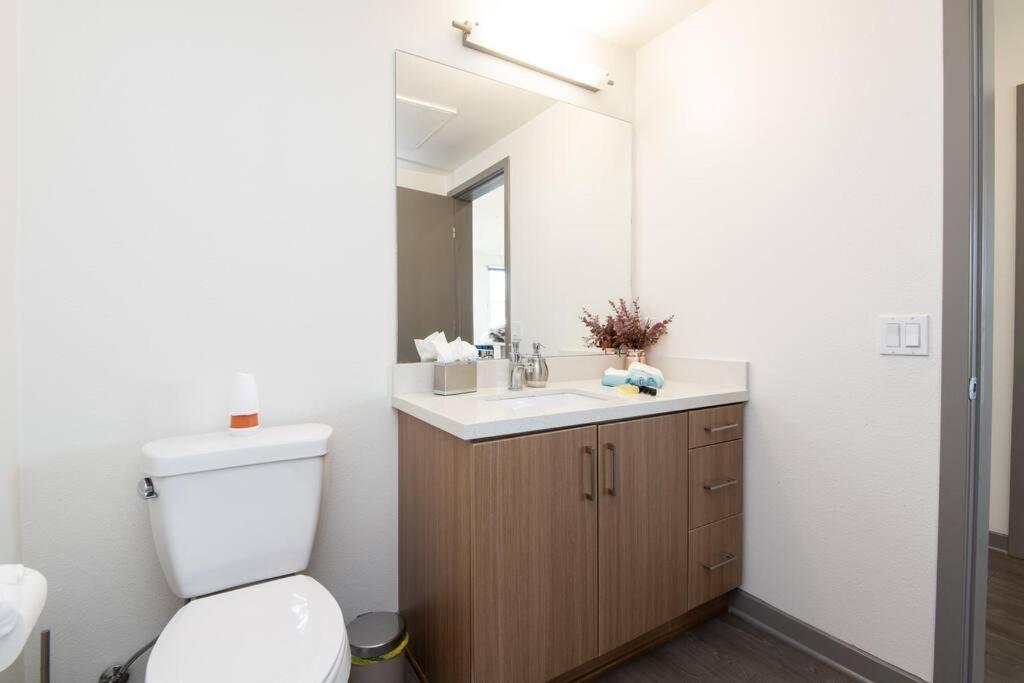 Centrally Located Apartments With Free Parking Glendale Bagian luar foto